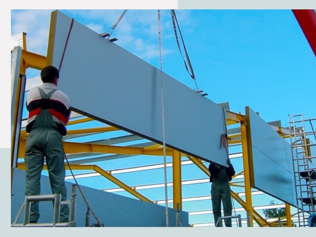 Монтаж сэндвич-панелей в Учалах от 610 руб.